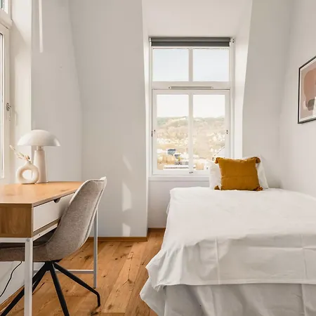 Apartment 2-story Floor I 3x Work Space I Shared Garden Bergen