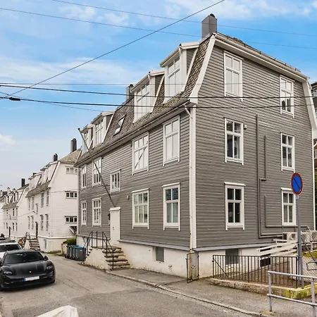 Lägenhet 2-story Floor I 3x Work Space I Shared Garden Bergen